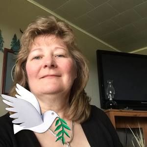 Meet your Posher, Elaine